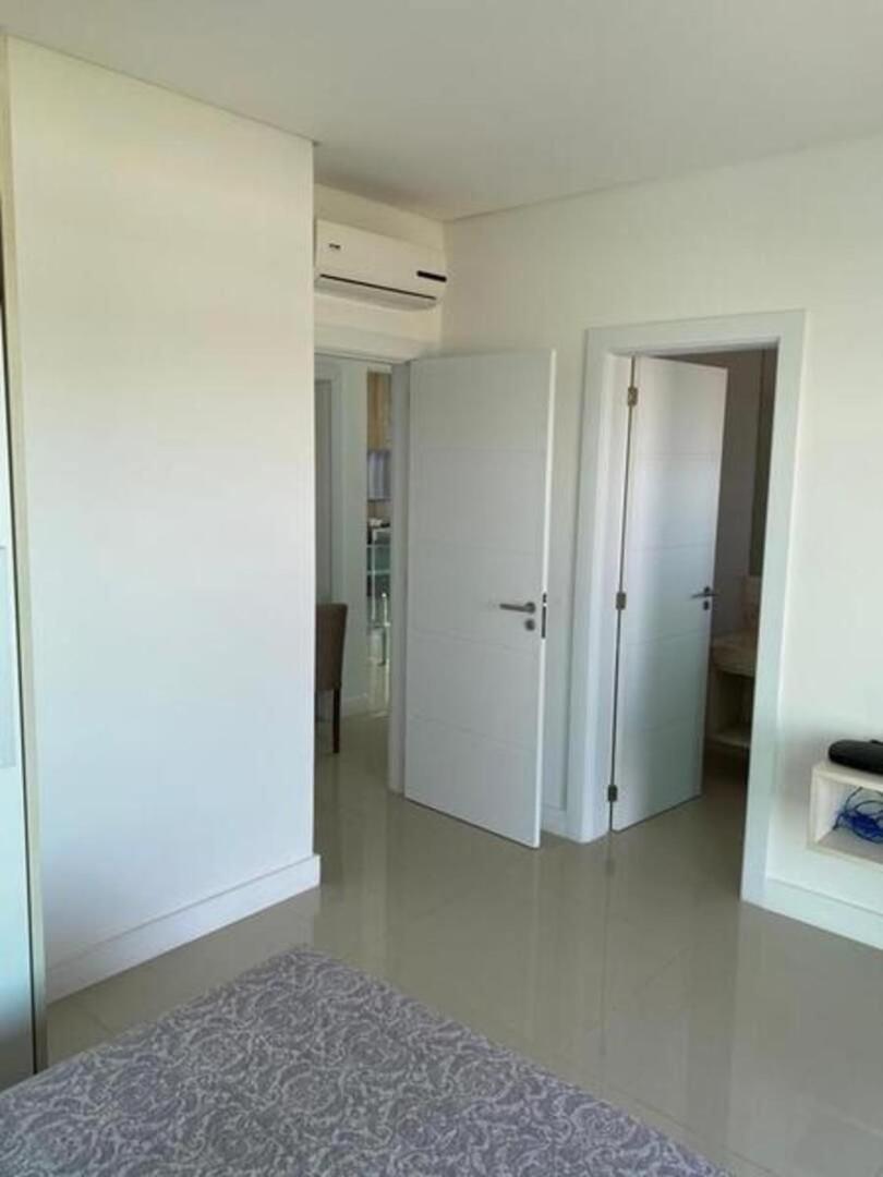 Casa de Luxo no Condomínio Enseada