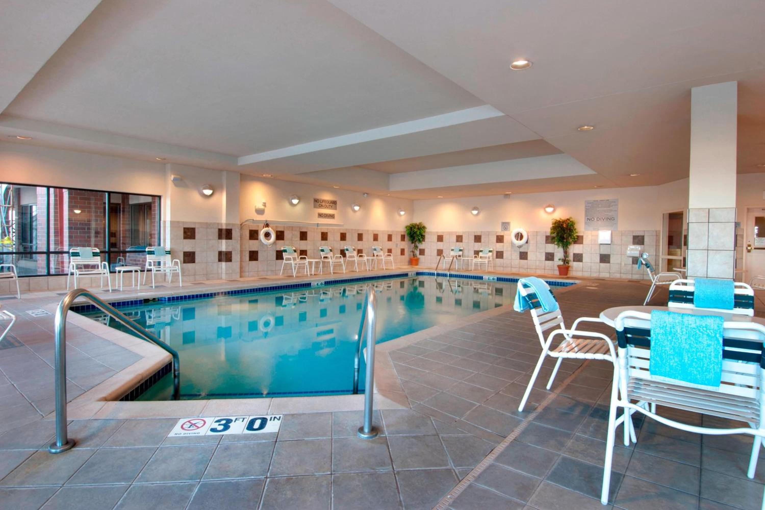 New York City Vacations - Courtyard by Marriott Madison East - Property Image 24