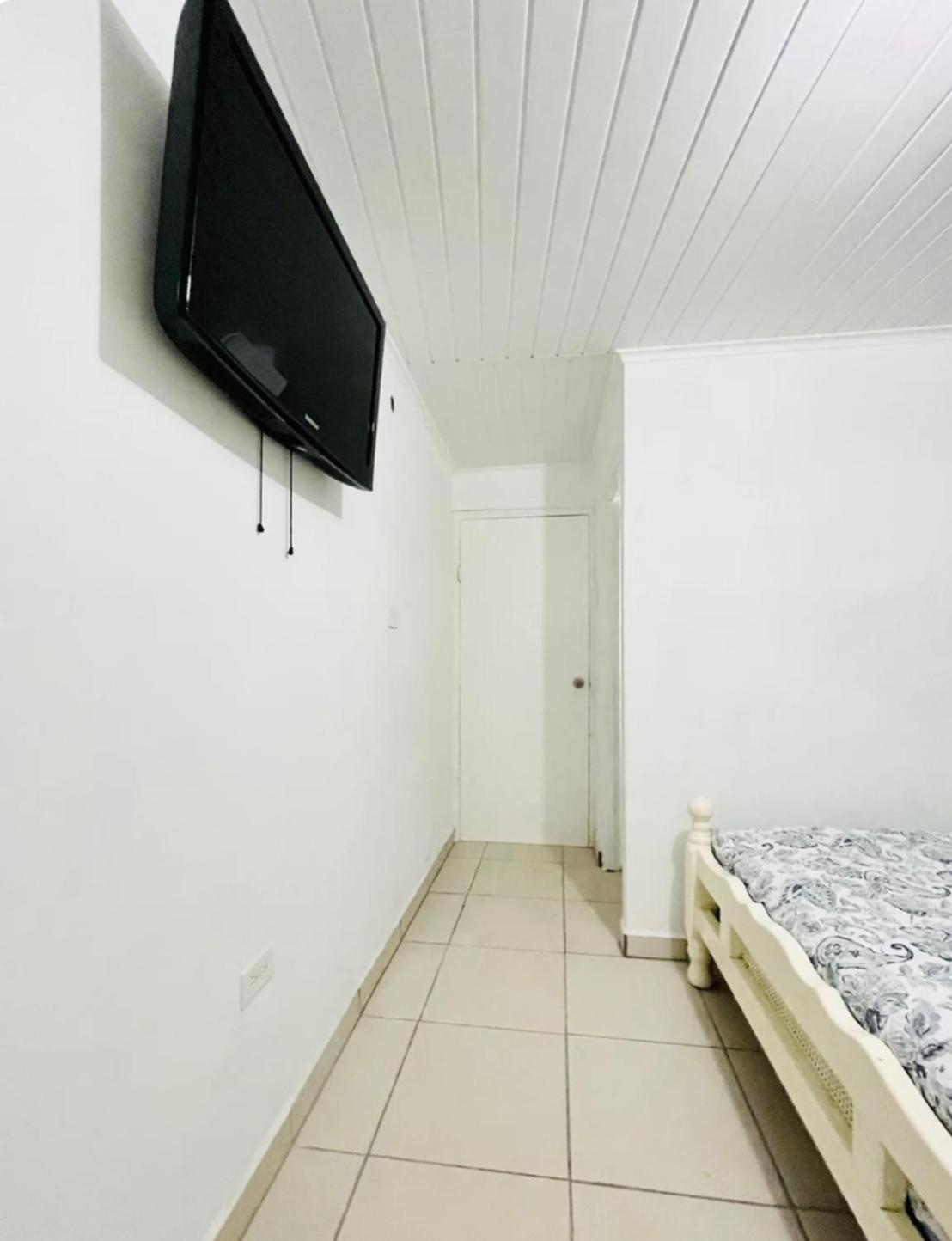 Downtown apartment close to Bus station