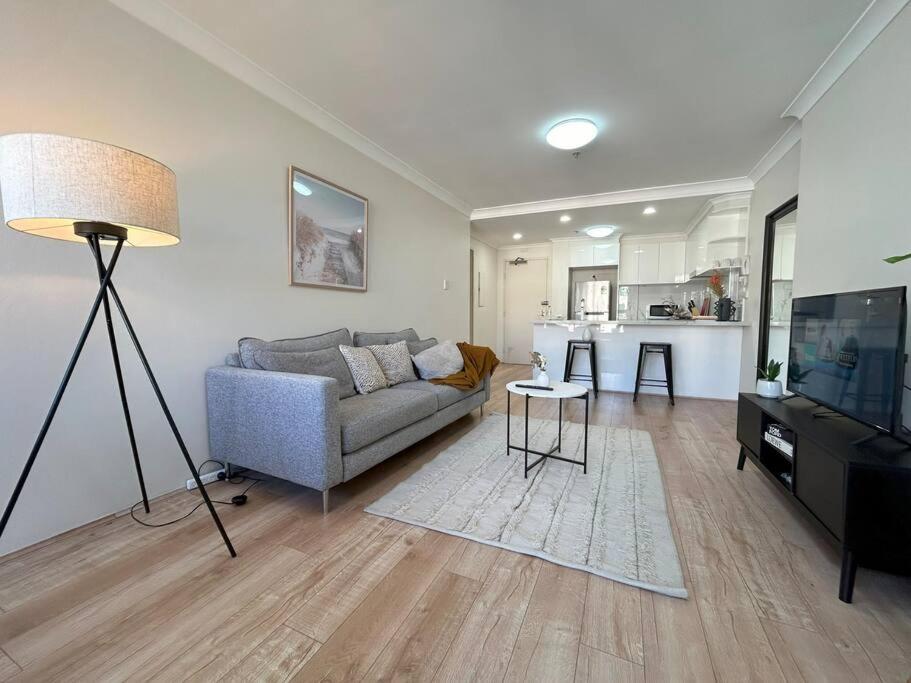 Cosy 2Bed Apt at CBD with free parking