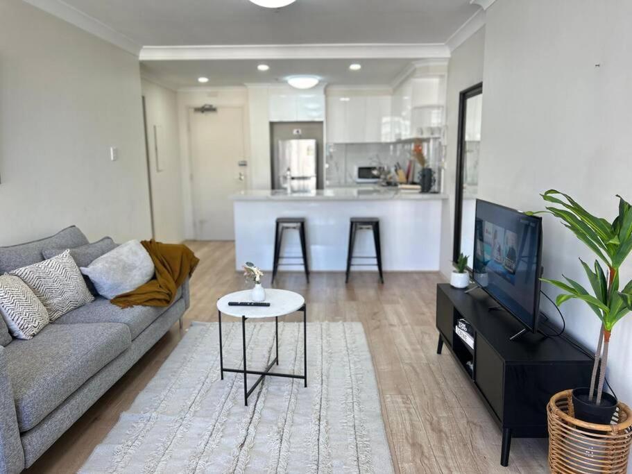 Cosy 2Bed Apt at CBD with free parking