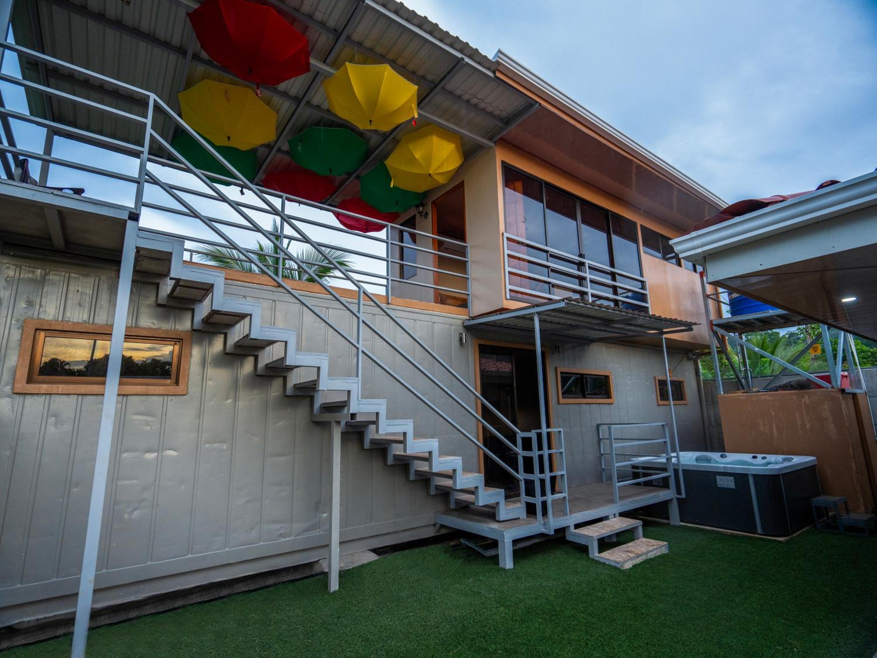 Good Vibes Apartments