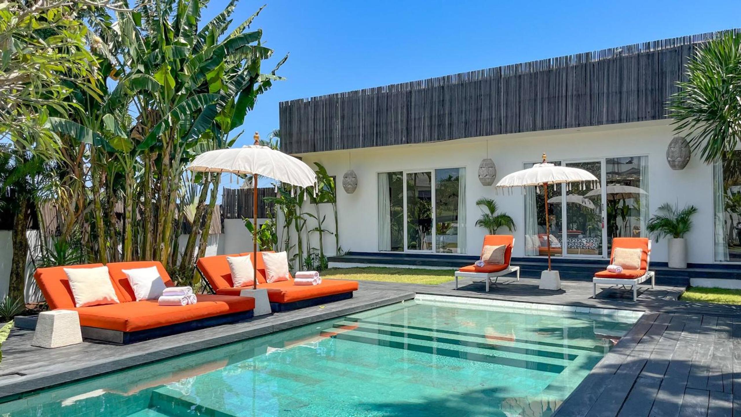 Villa Ikebana - Trendy 5BR Spacious Villa with Rice Field Views, Large Pool, and 5 Minutes to Canggu view 5