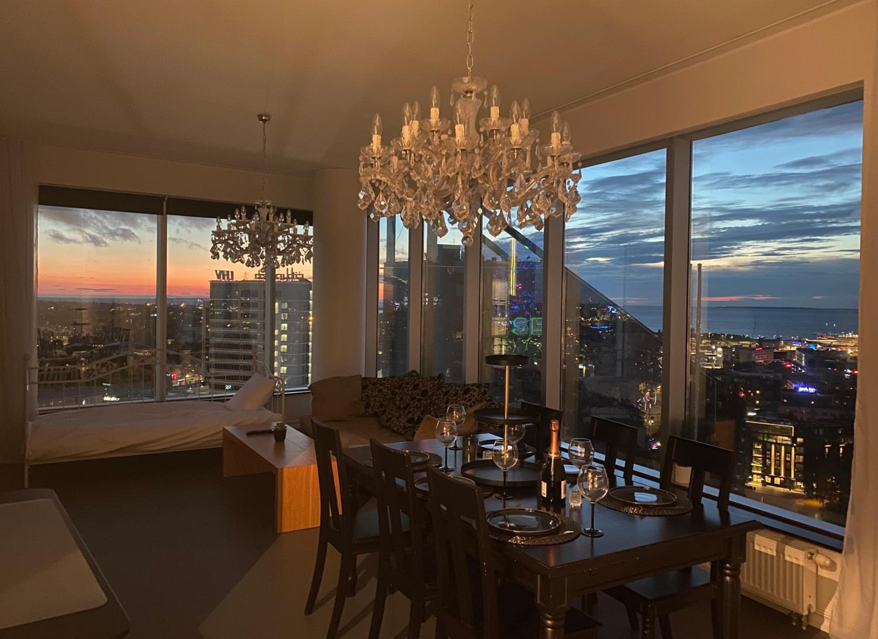 High-Rise Luxury Apartment With Amazing Panoram View in CityCentre
