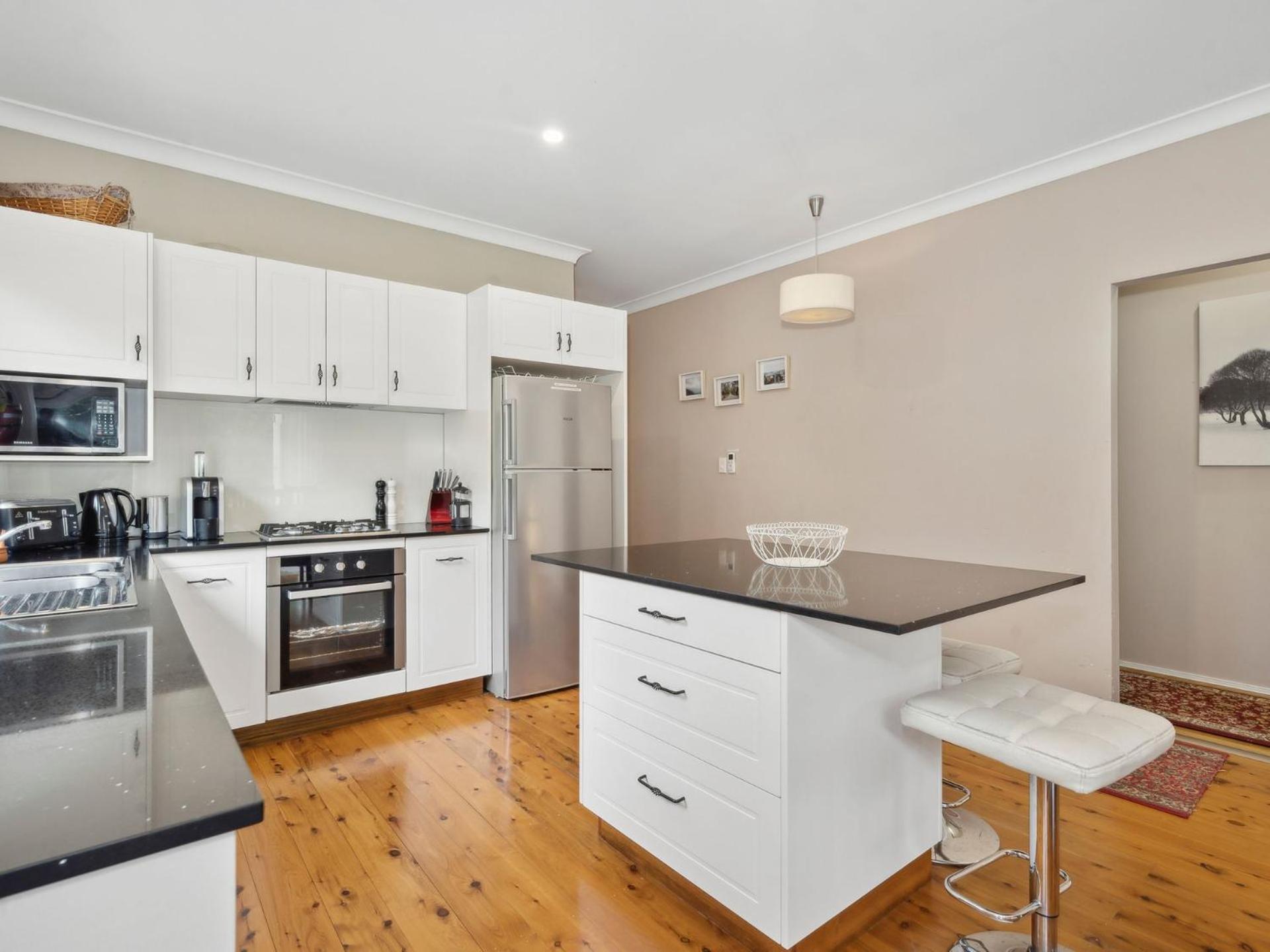 Katoomba Vacations - Scenic Cottage - Property Image 4