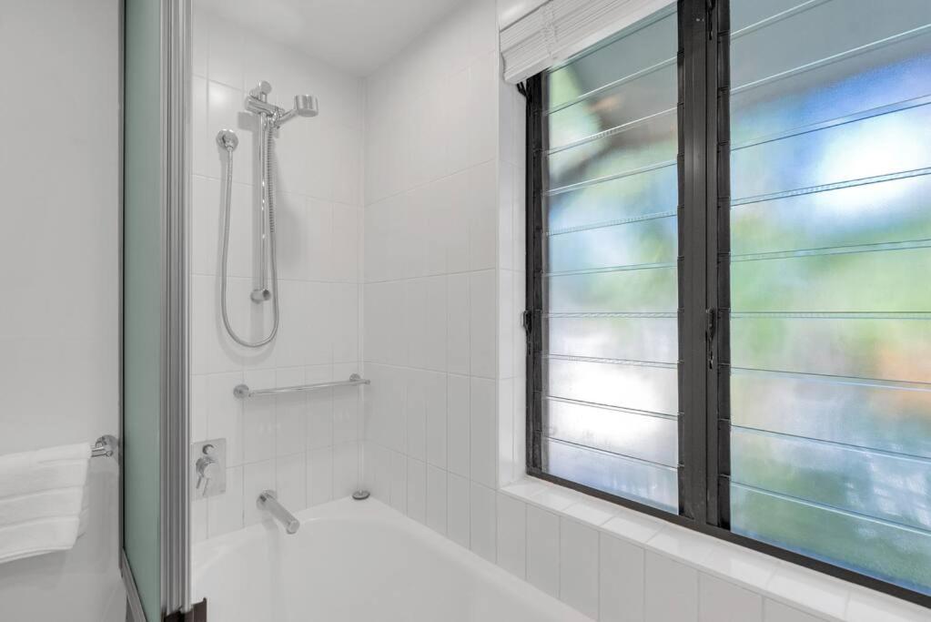 Luxury Port Douglas beachside 3 Bedroom Temple Apartment with Private roof top terrace Due to copyright we can't disclose the resort name but google Port D