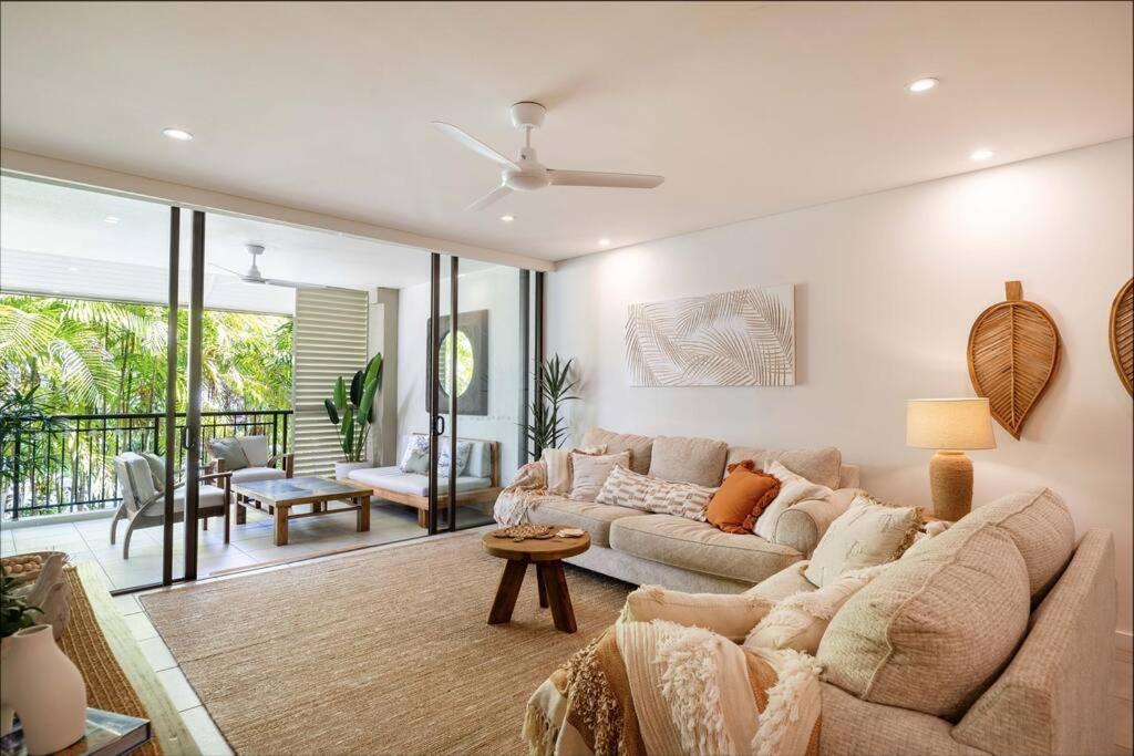Luxury Port Douglas beachside 3 Bedroom Temple Apartment with Private roof top terrace Due to copyright we can't disclose the resort name but google Port D
