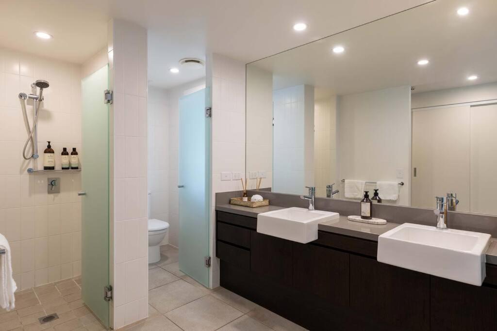 Luxury Port Douglas beachside 3 Bedroom Temple Apartment with Private roof top terrace Due to copyright we can't disclose the resort name but google Port D