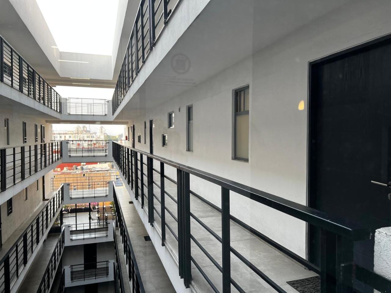 Centro y tradición, departamento moderno view 3