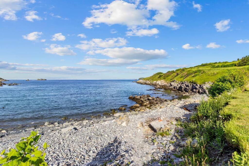 Tigh-Na-Mara 4BR Scandinavian HotSoak by the Sea