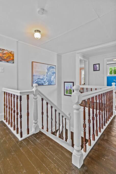 Tigh-Na-Mara 4BR Scandinavian HotSoak by the Sea