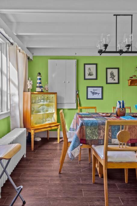 Tigh-Na-Mara 4BR Scandinavian HotSoak by the Sea