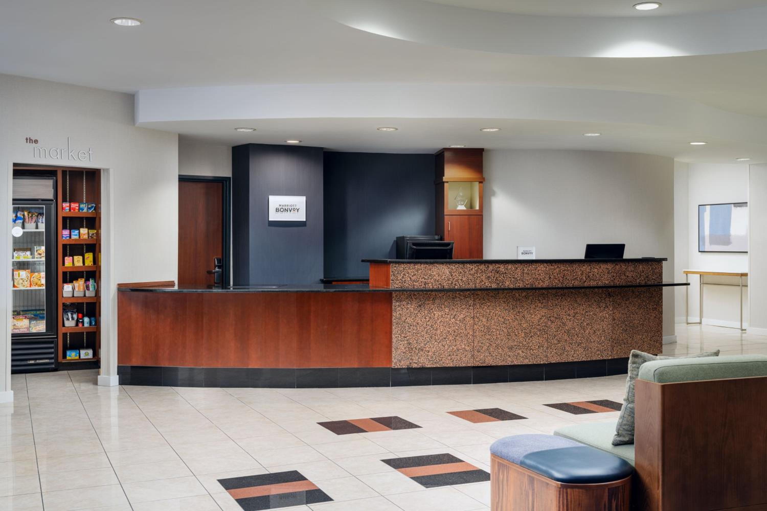 Kingston Vacations - Courtyard by Marriott Kingston - Property Image 20