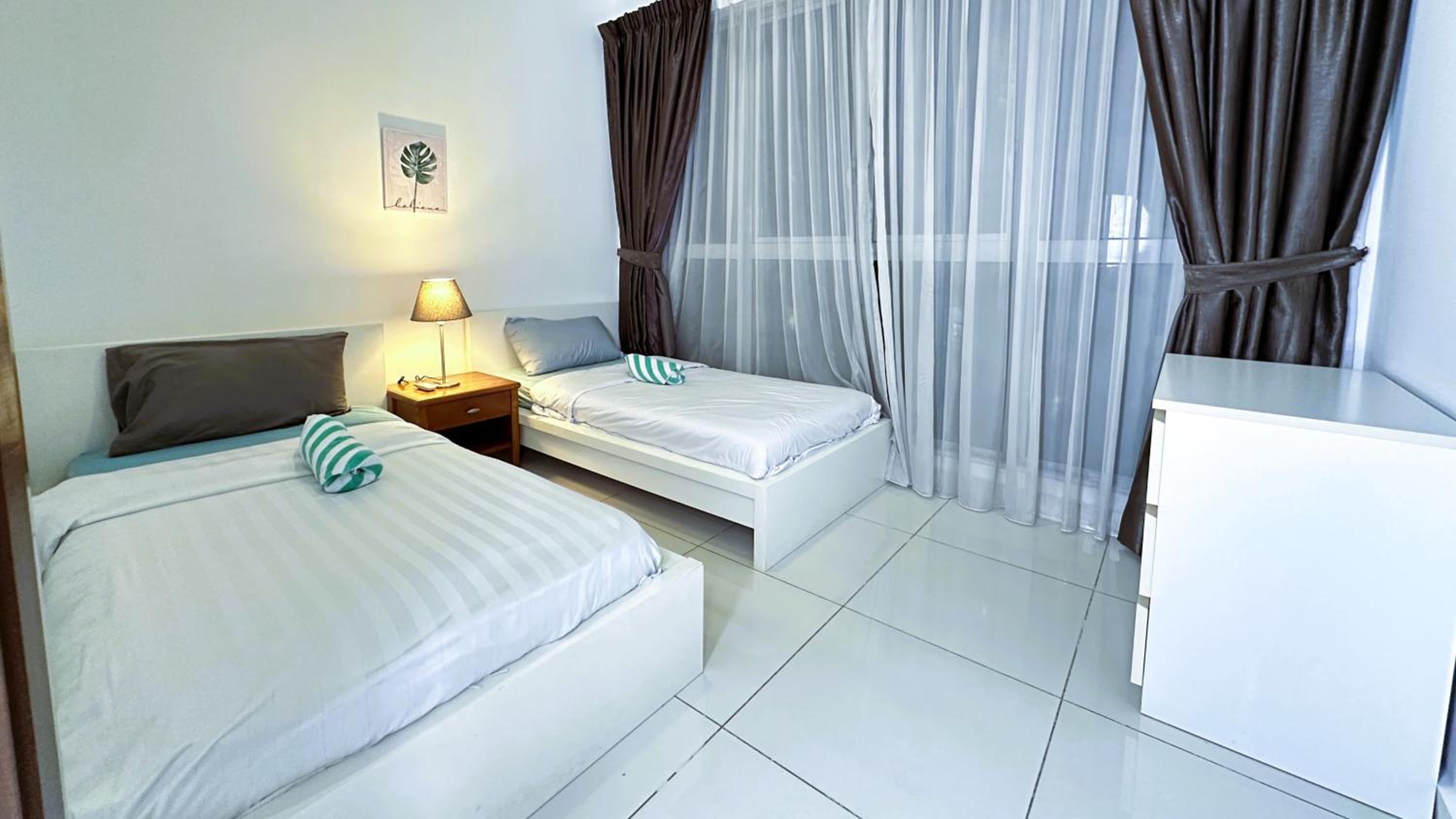 Premium service suites with infinity pool at KLCC
