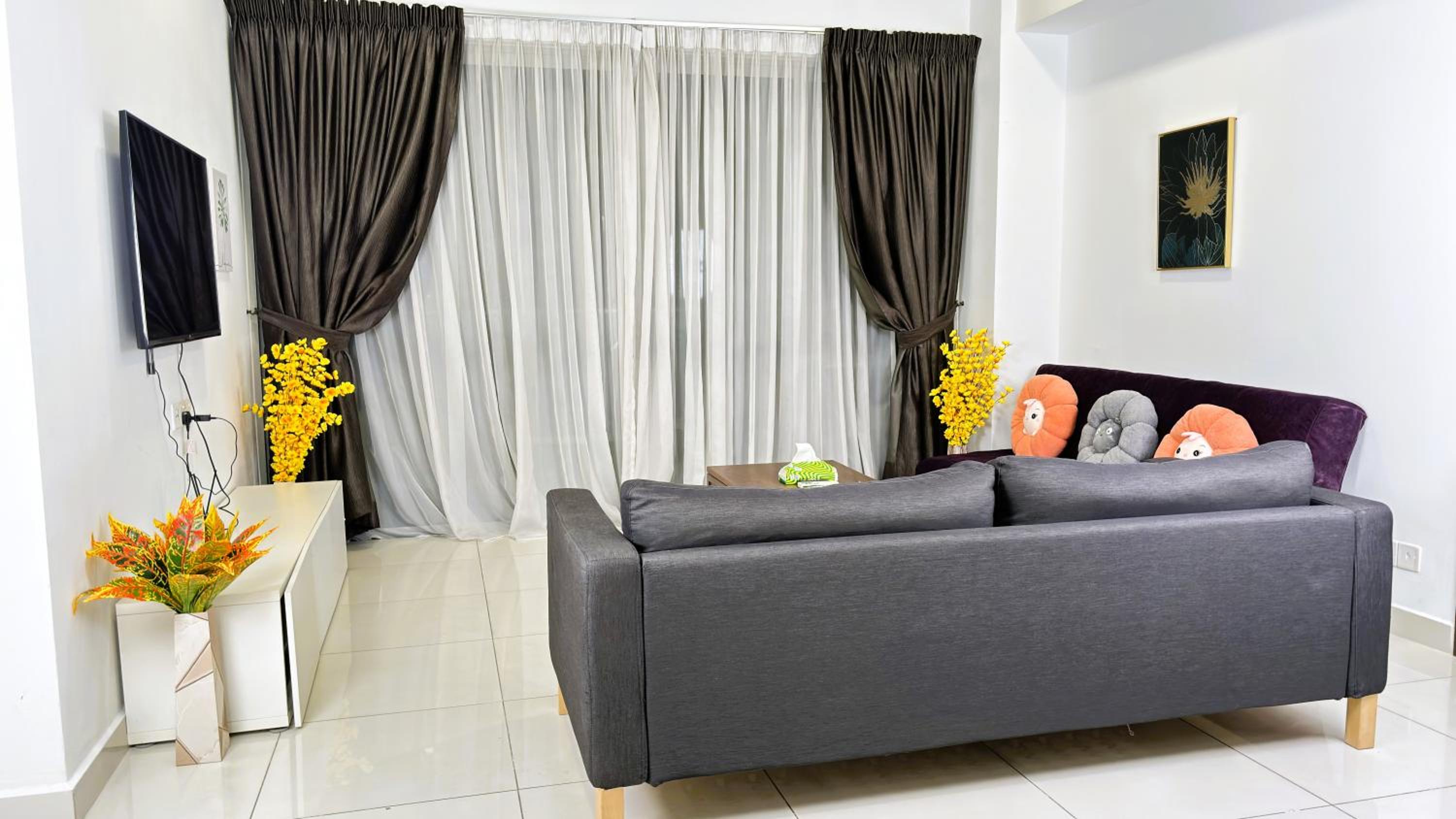 Premium service suites with infinity pool at KLCC