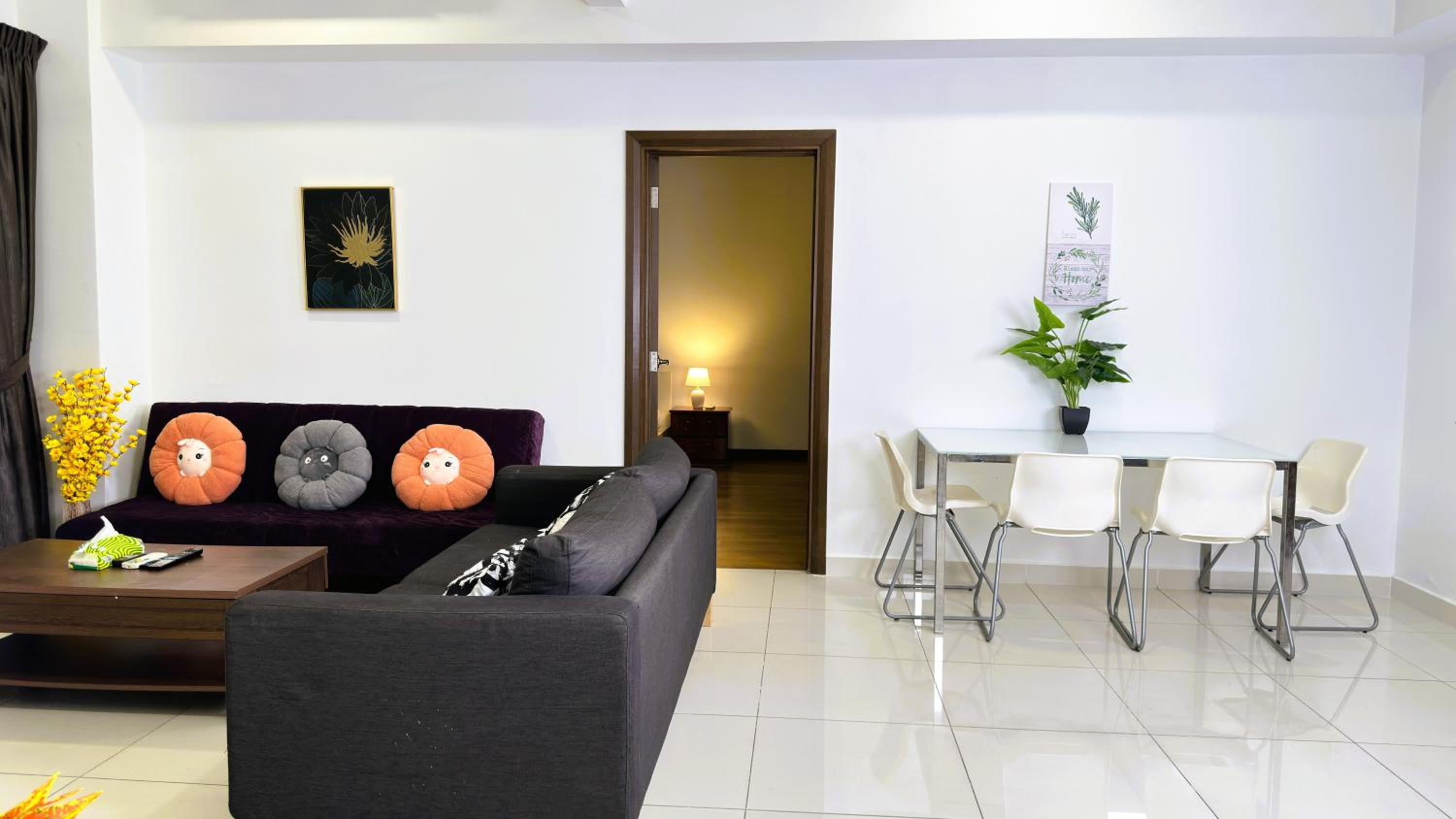 Premium service suites with infinity pool at KLCC