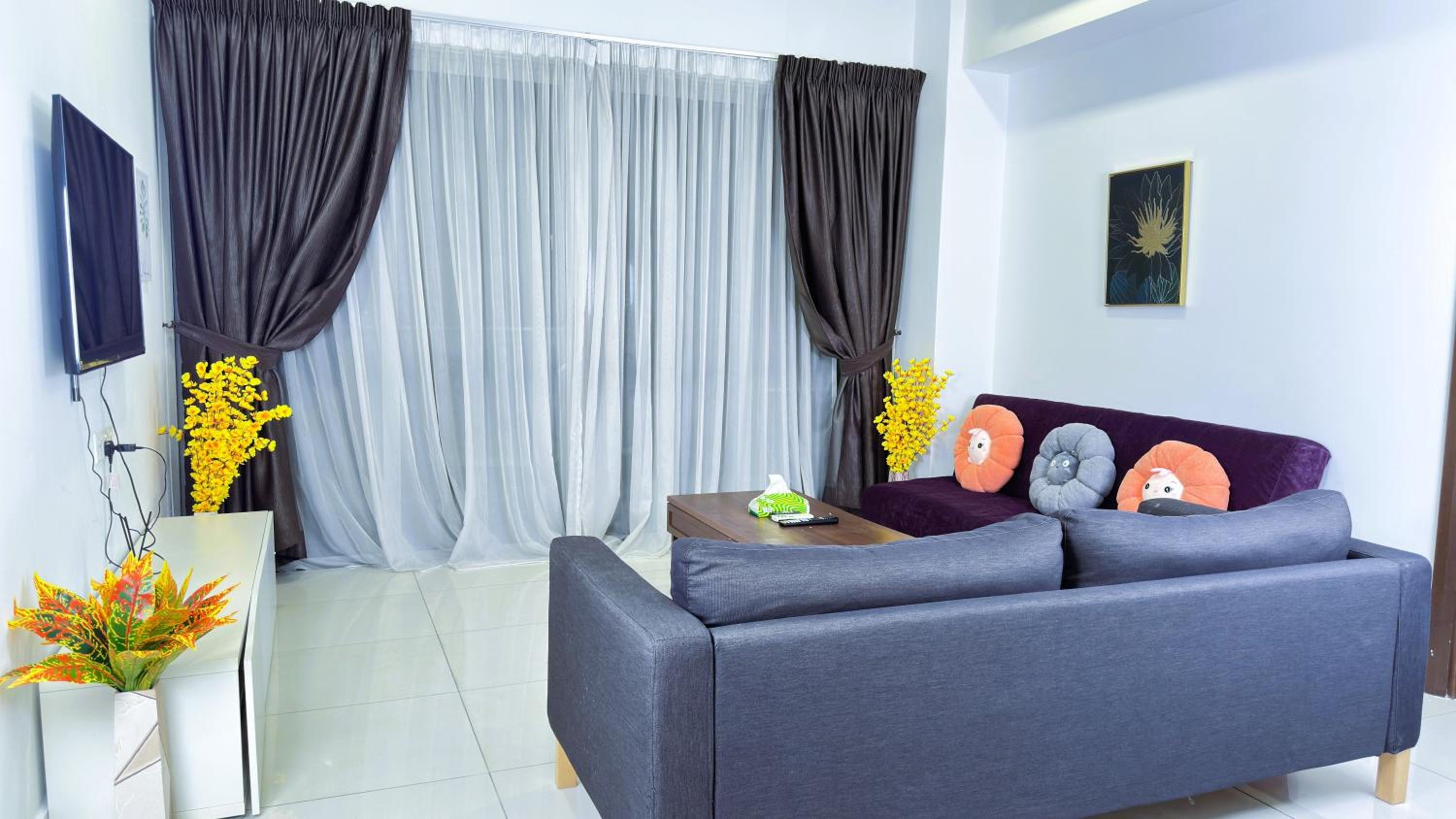 Premium service suites with infinity pool at KLCC