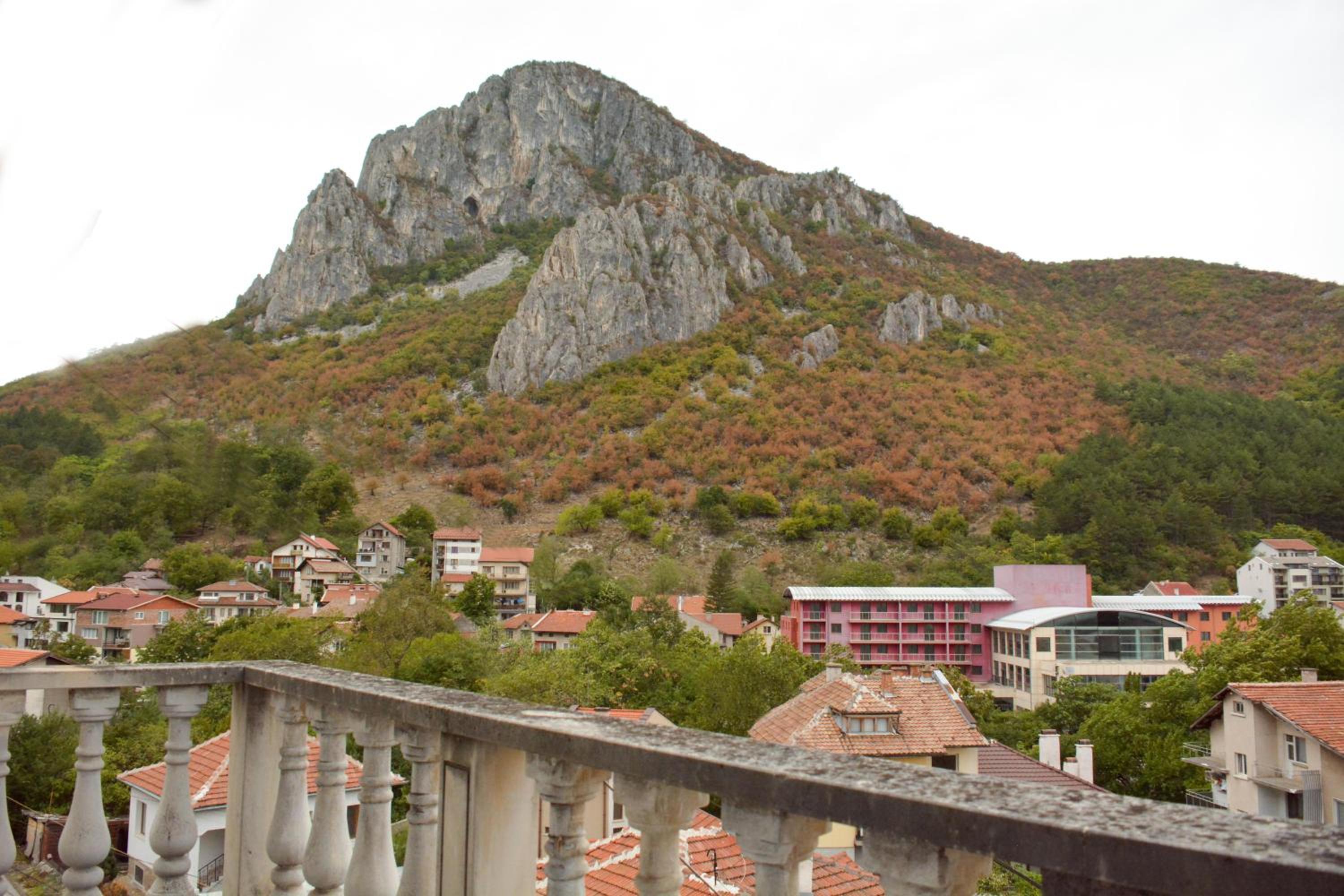 Rade III-Vratsa Exclusive mountain view