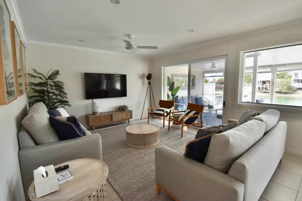 Luxury Mooloolaba Waterfront Retreat