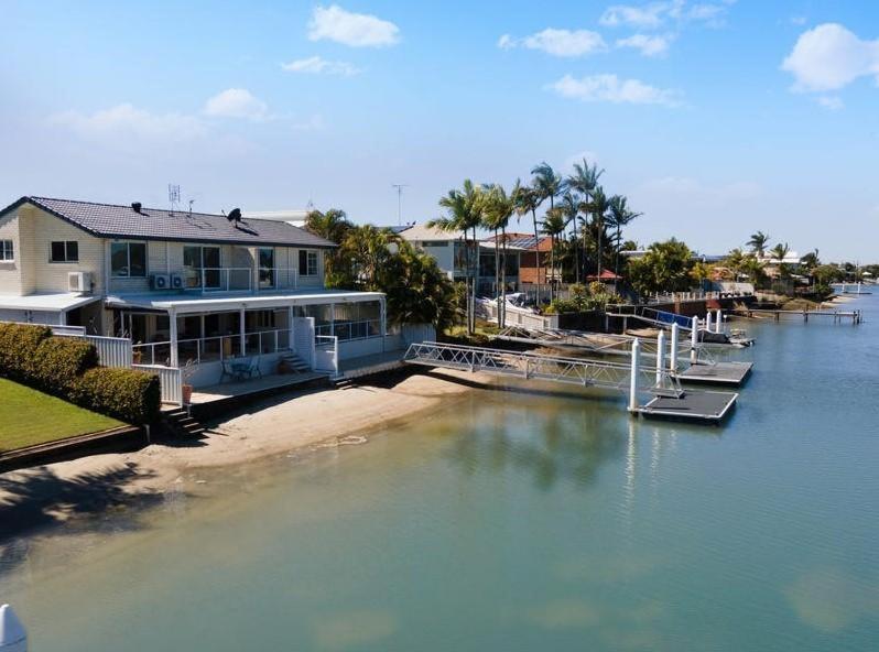 Luxury Mooloolaba Waterfront Retreat
