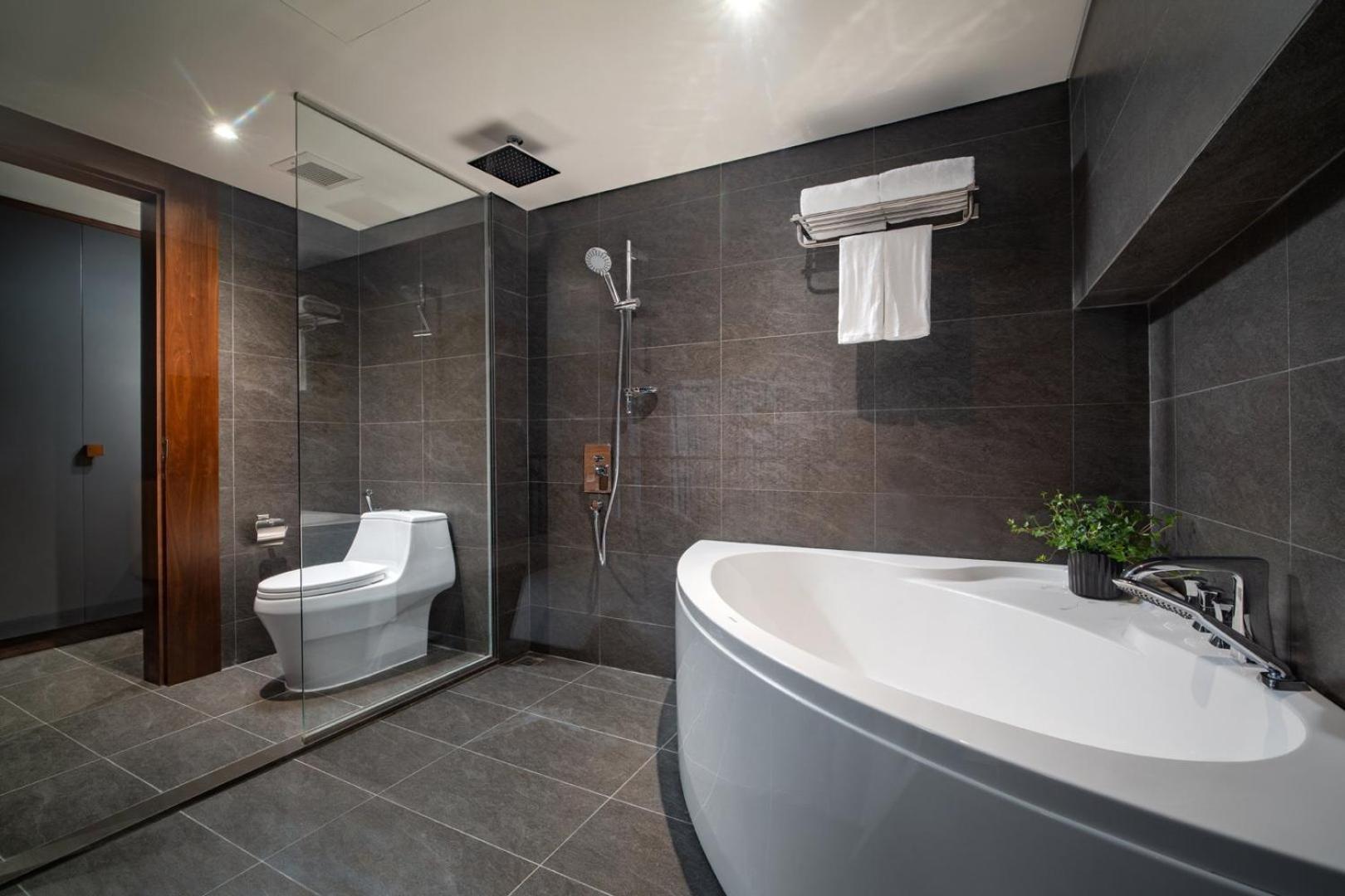 TVG - PentStudio West Leak Residence Hanoi