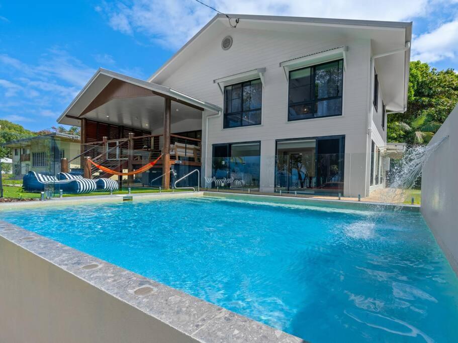 Family Shores - Beachfront Bliss