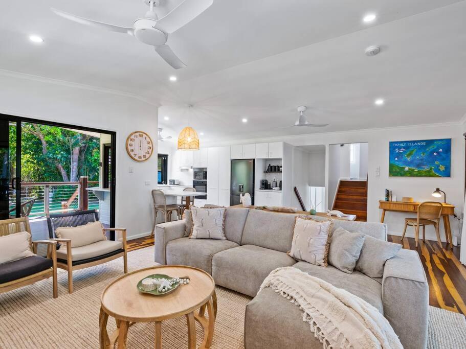 Family Shores - Beachfront Bliss