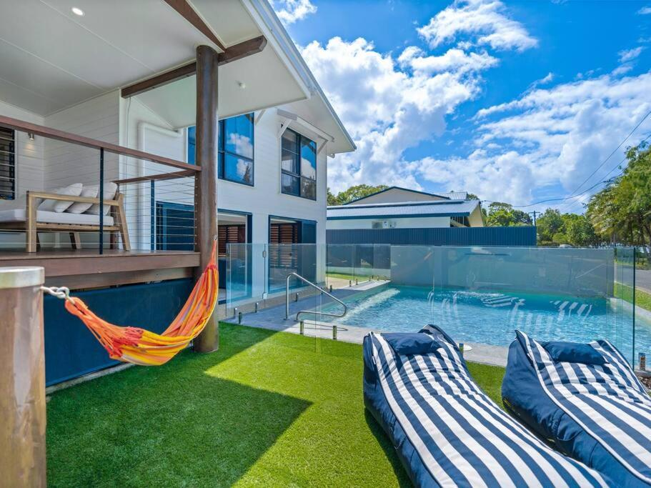 Family Shores - Beachfront Bliss