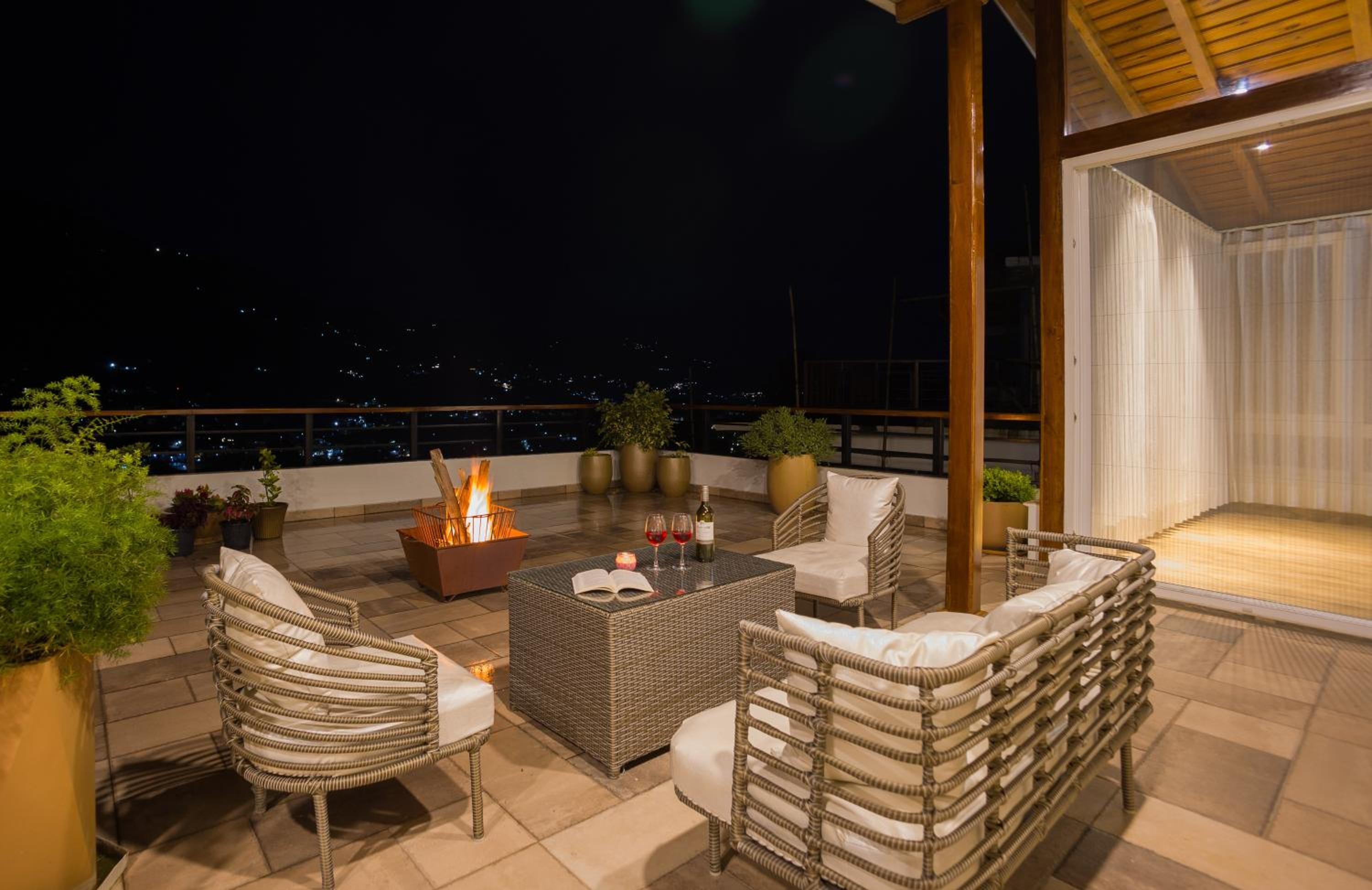 ELIVAAS 2 BHK With Balcony & Hill Lake - Antarmann Casa Ember view 2