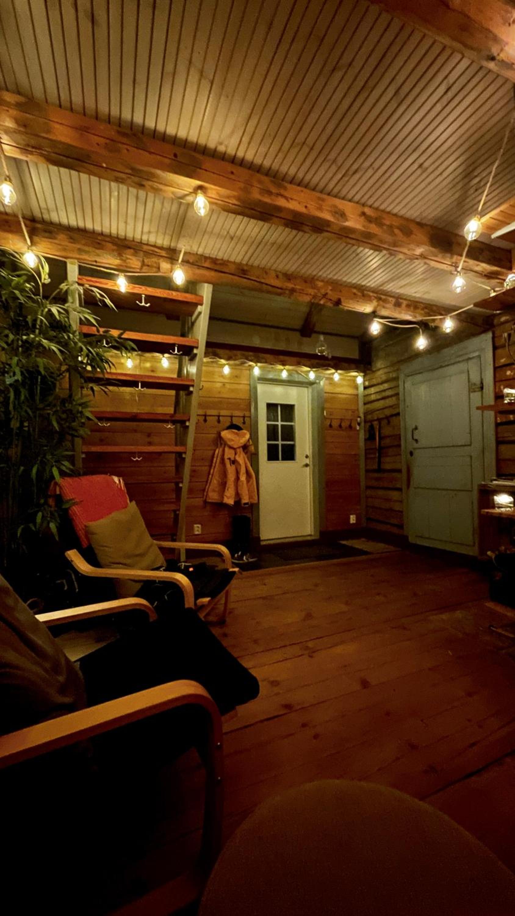 Log Cabin from 1820s with wood-heated sauna
