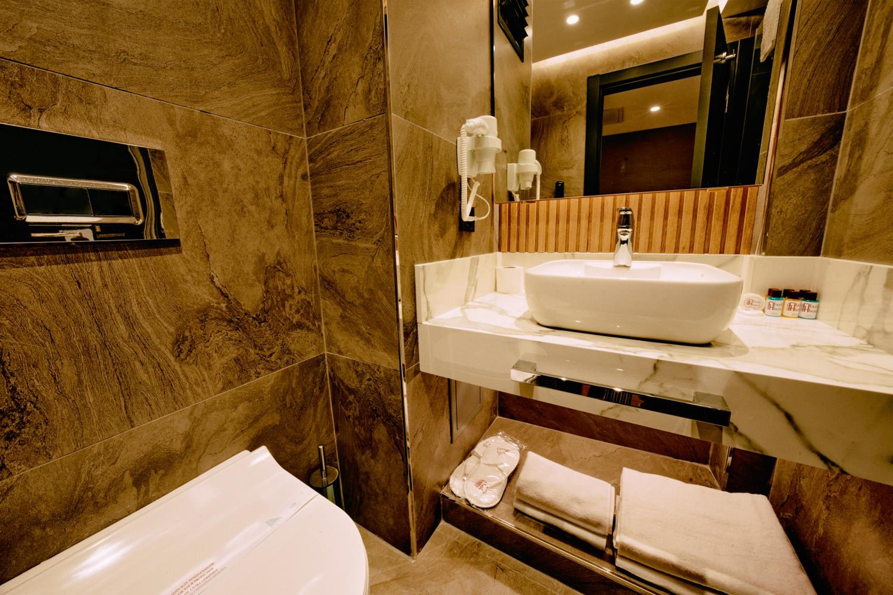 Osmanbey Fatih Hotel - Image 51