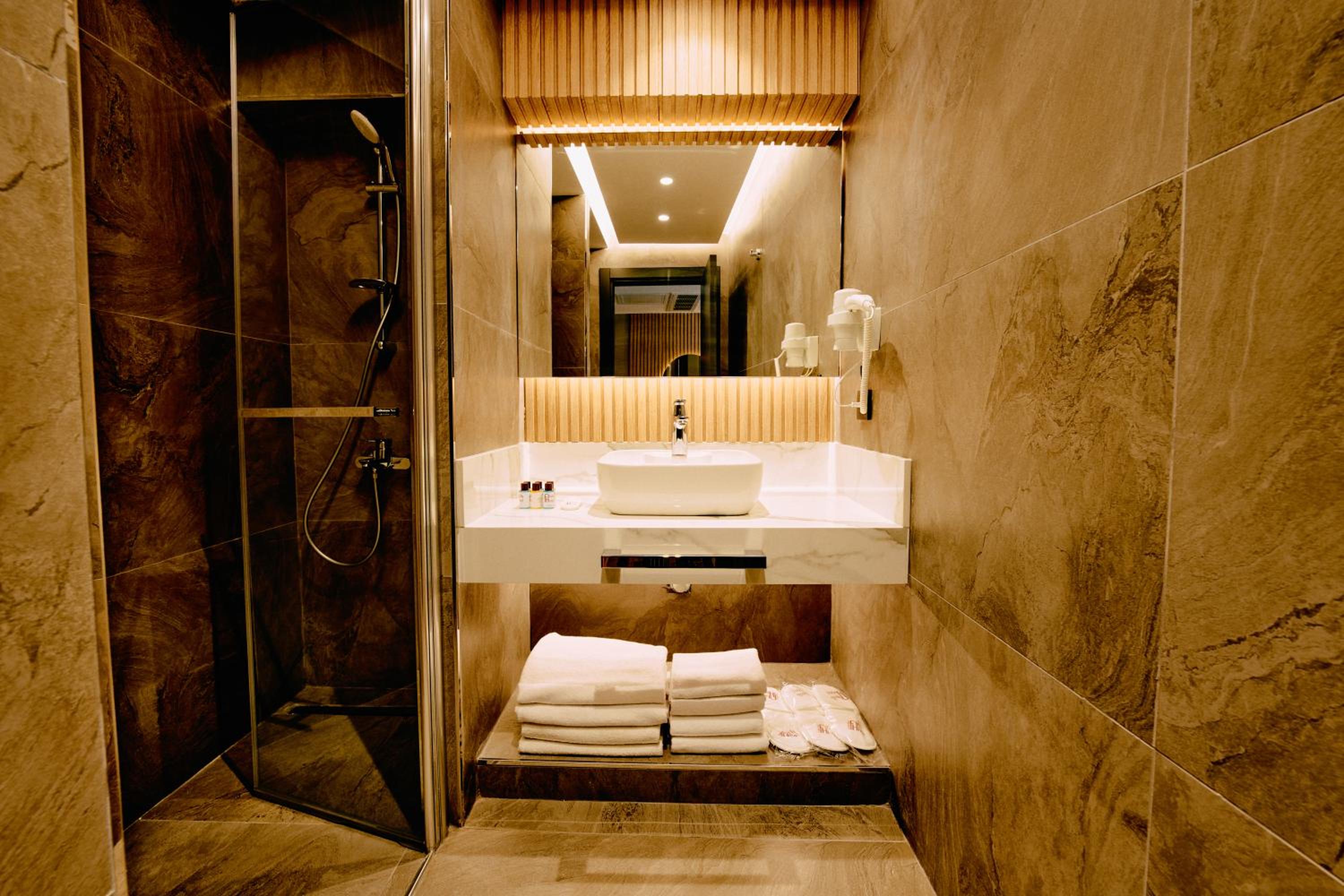 Osmanbey Fatih Hotel - Image 54