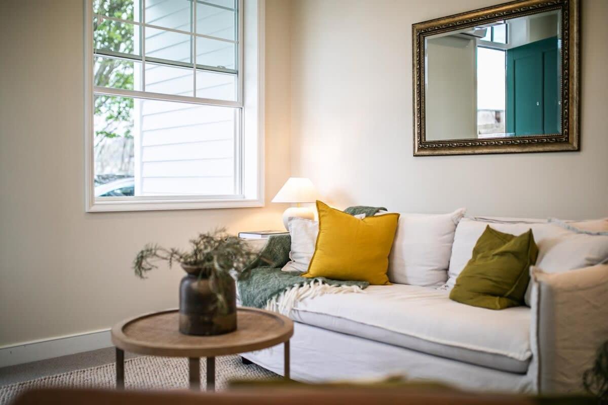 Parkside Heritage Retreat 3-Bedroom Terrace Charm view 2