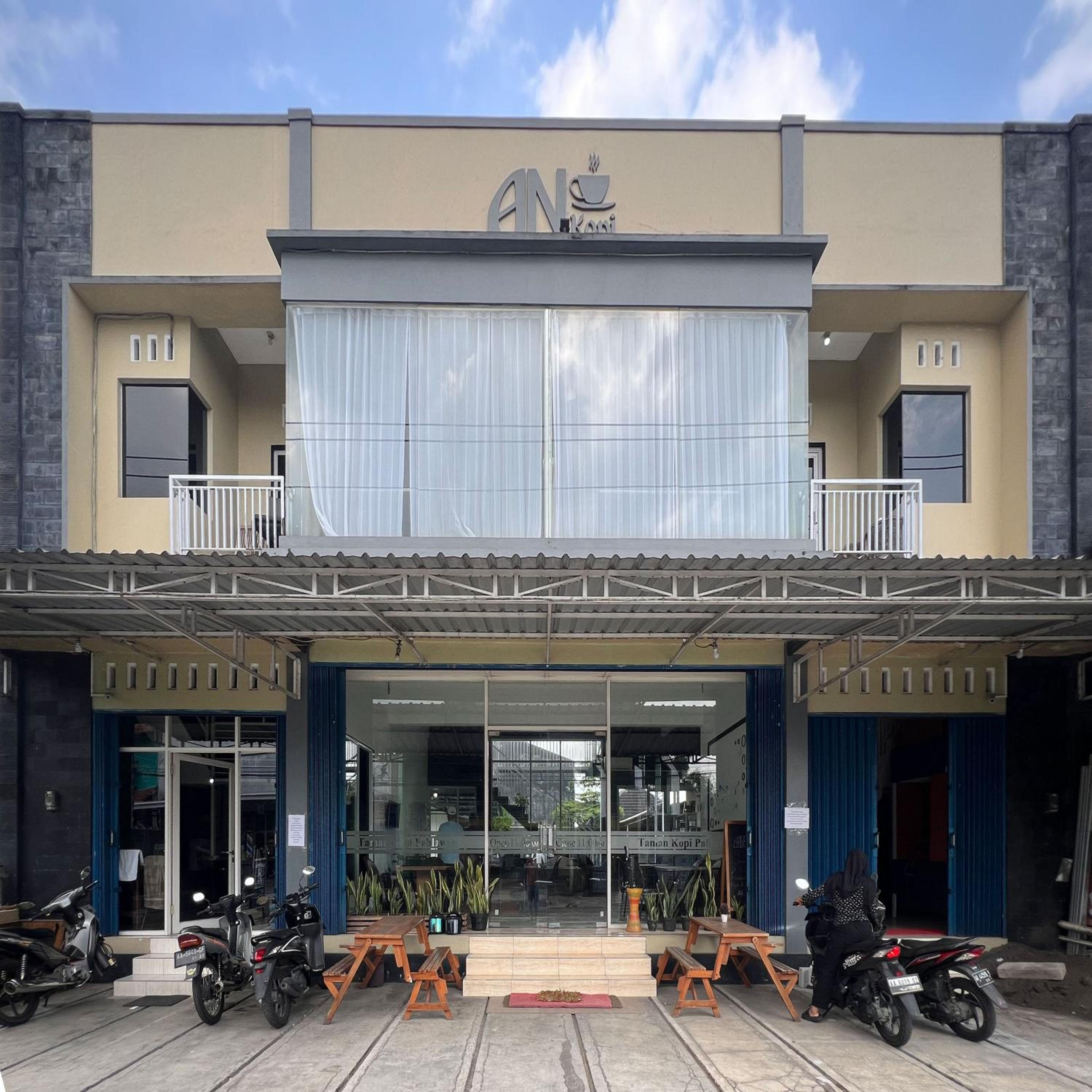 AN Homestay Syariah Mitra RedDoorz Wonosobo view 5