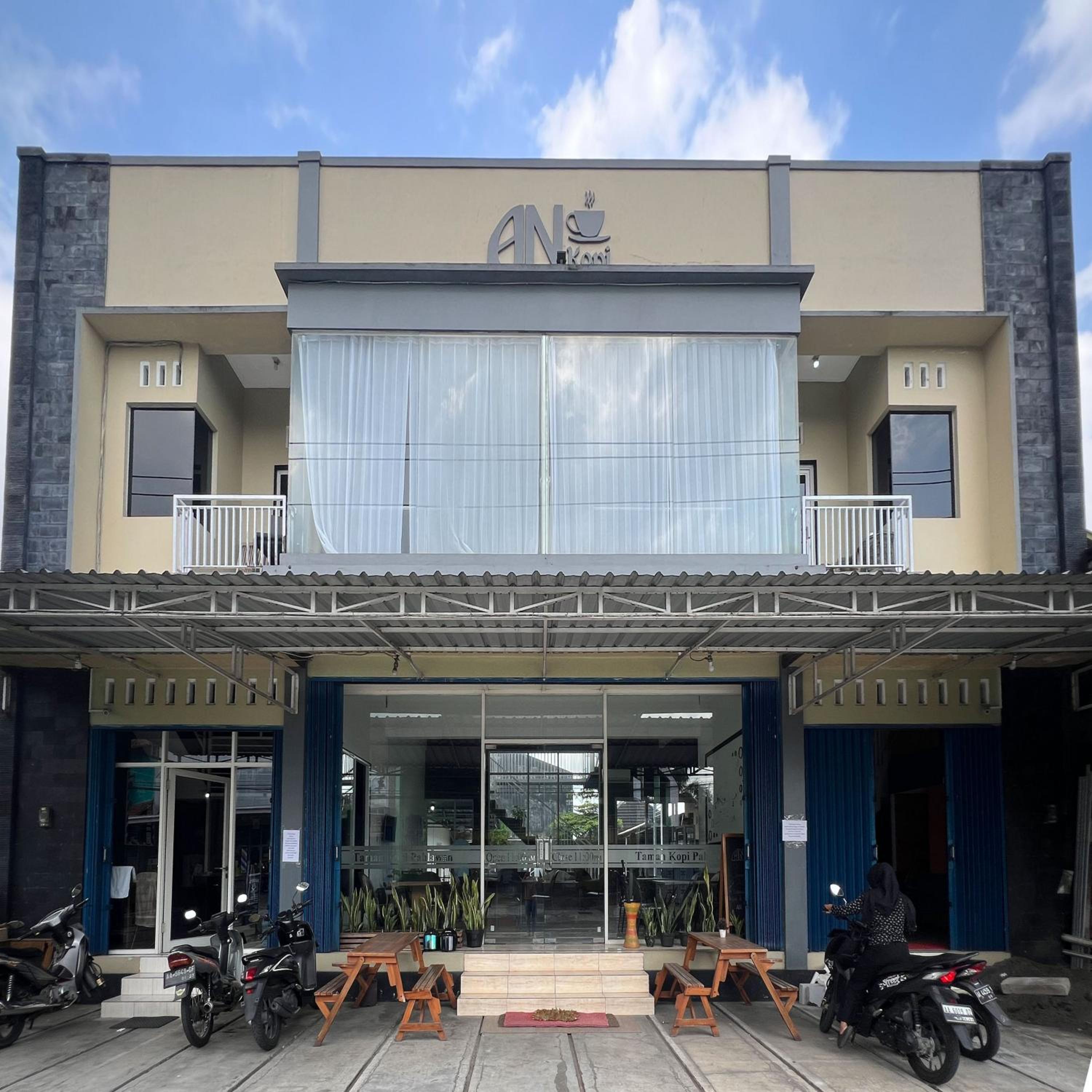 AN Homestay Syariah Mitra RedDoorz Wonosobo