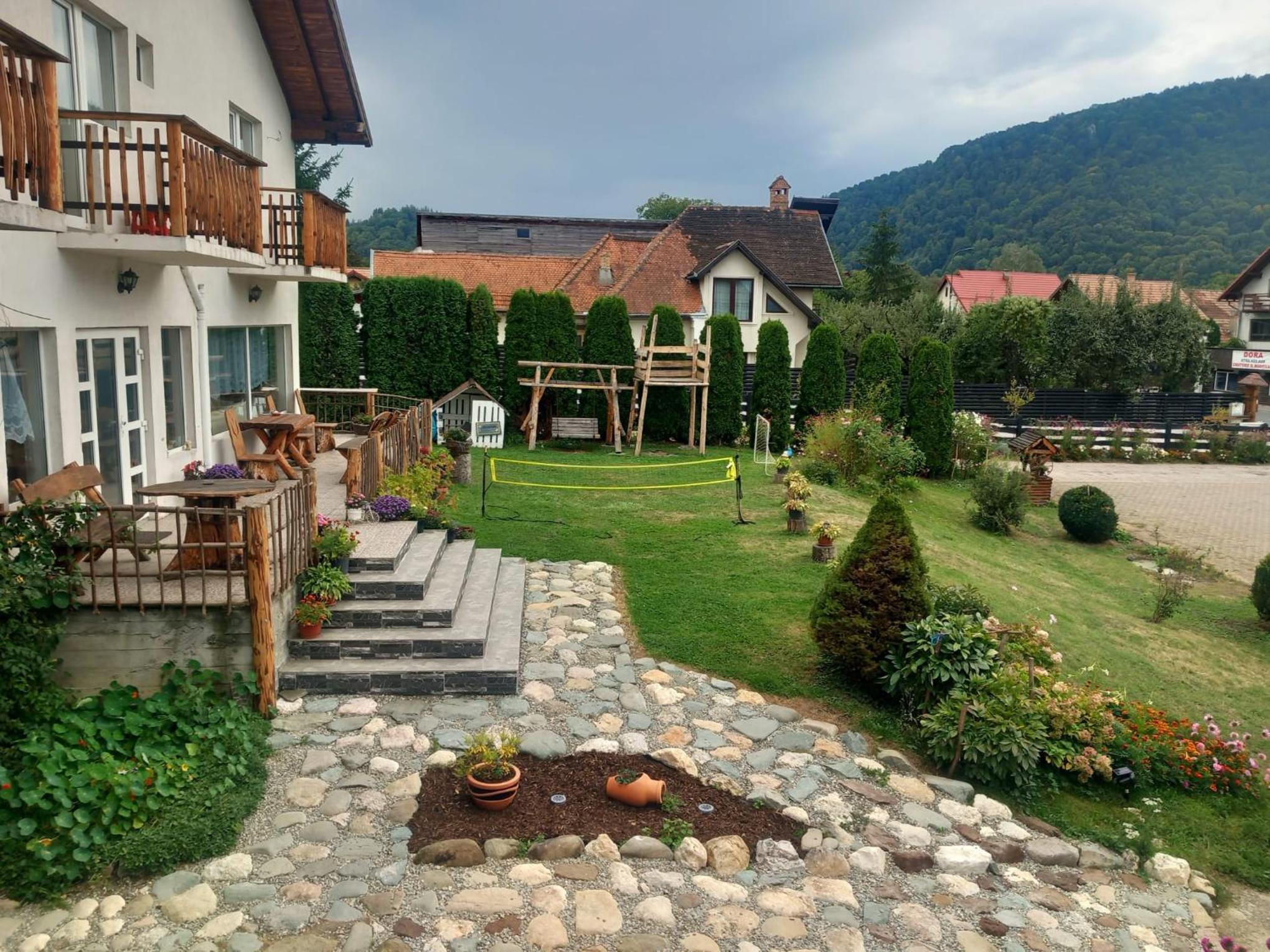 The Brothers House Bran view 4
