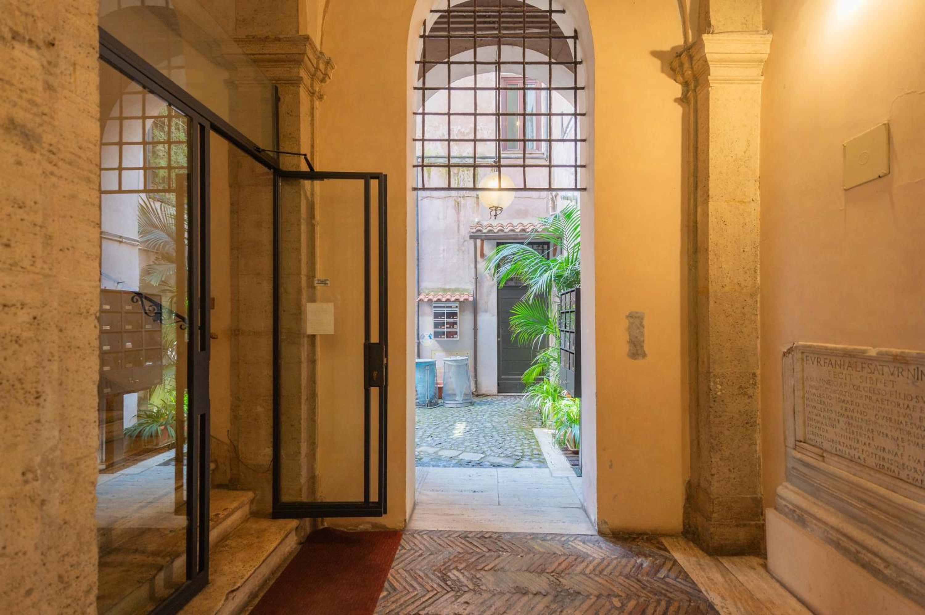 Maison Leo a Largo Argentina