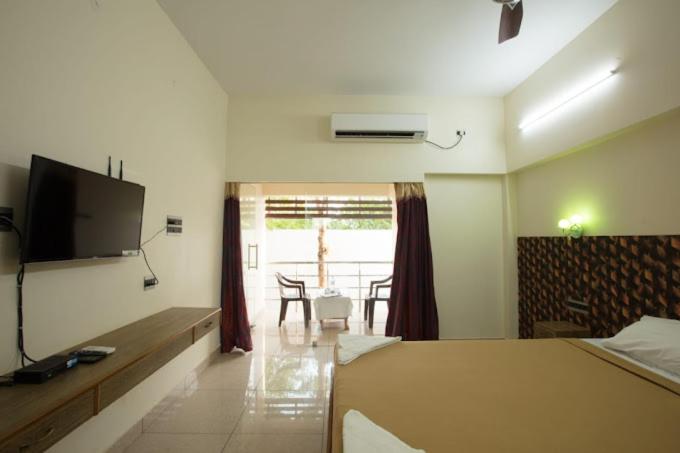 Thamarai Resort