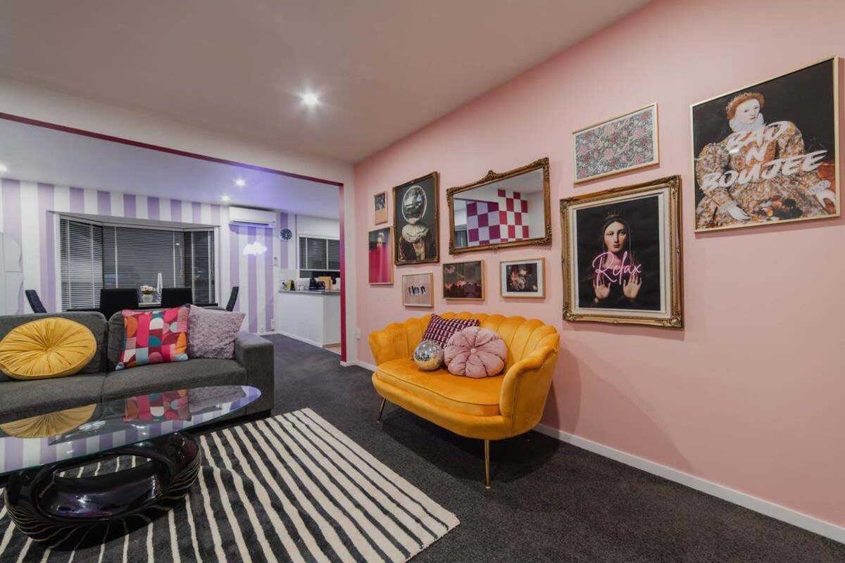 Heritage House - Classic 3BR on Greenhurst Street view 5