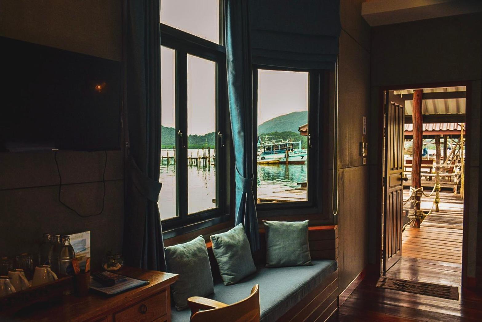 Salakphet Resort