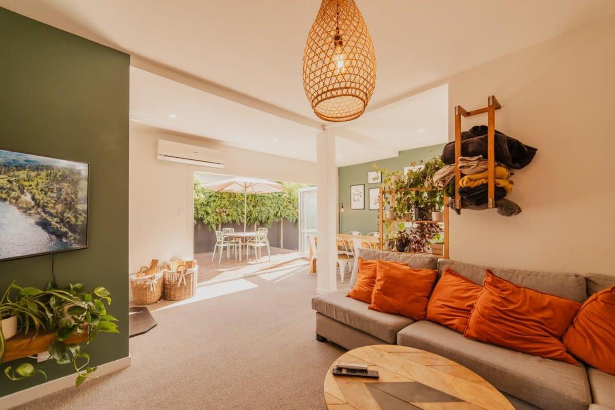 Somerfield Statement - Bold 3BR House on Barrington view 2