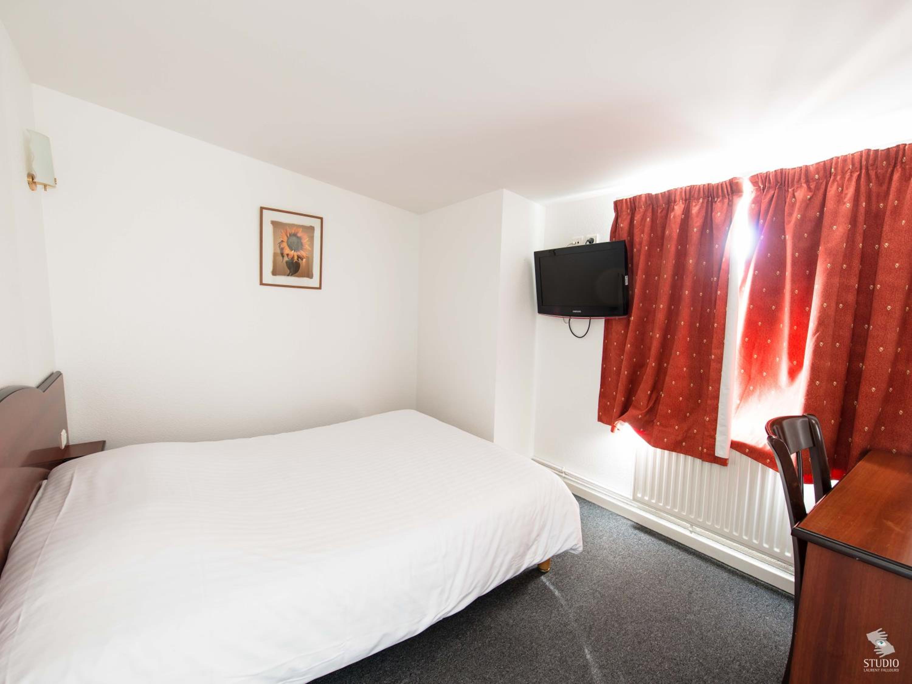 Epinal Vacations - Hotel La Basilique - Property Image 2