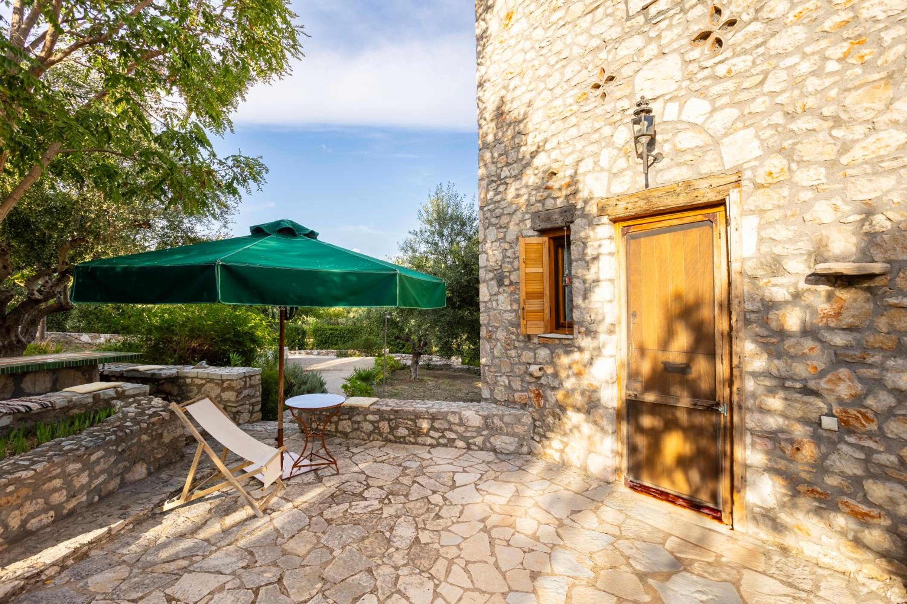 Stone Farmhouse in Groves - Sea & Mountain Views view 4