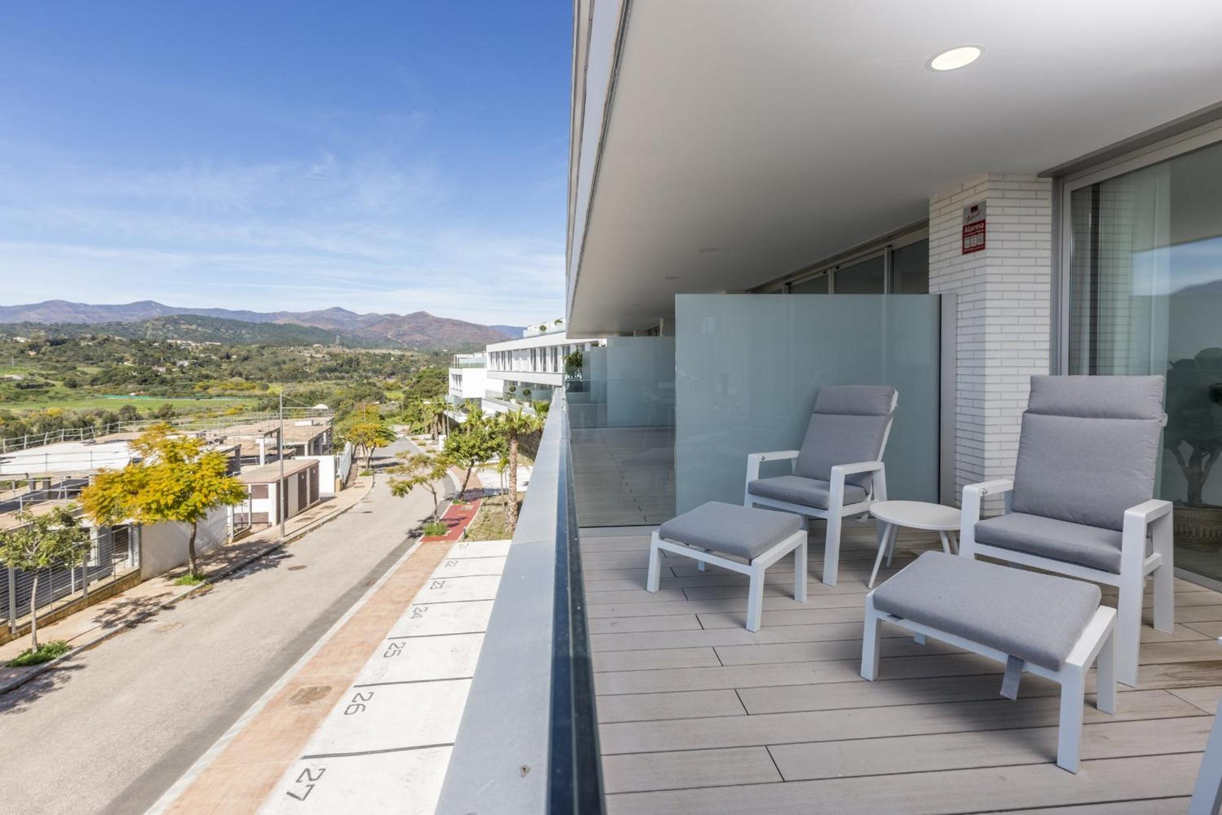 ViVi Homes - Sonrisa Pool, Terrace, Golf & Beach