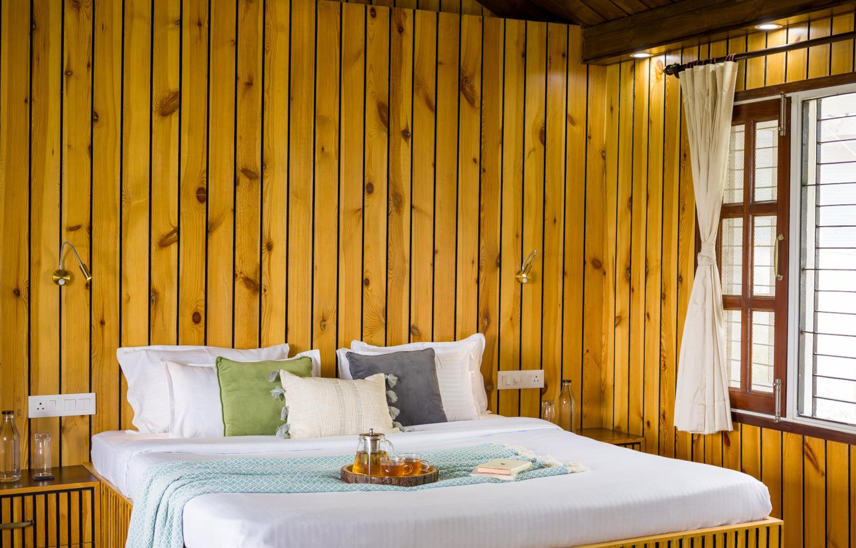 Alaya Stays 3 BHK Pet-friendly with Garden - Ahilya
