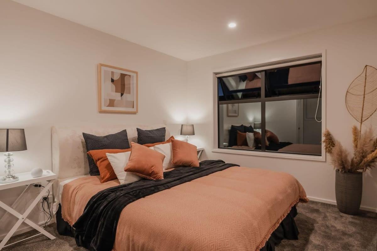 Casino Luxury Suite City Centre - Sleeps 5 view 4