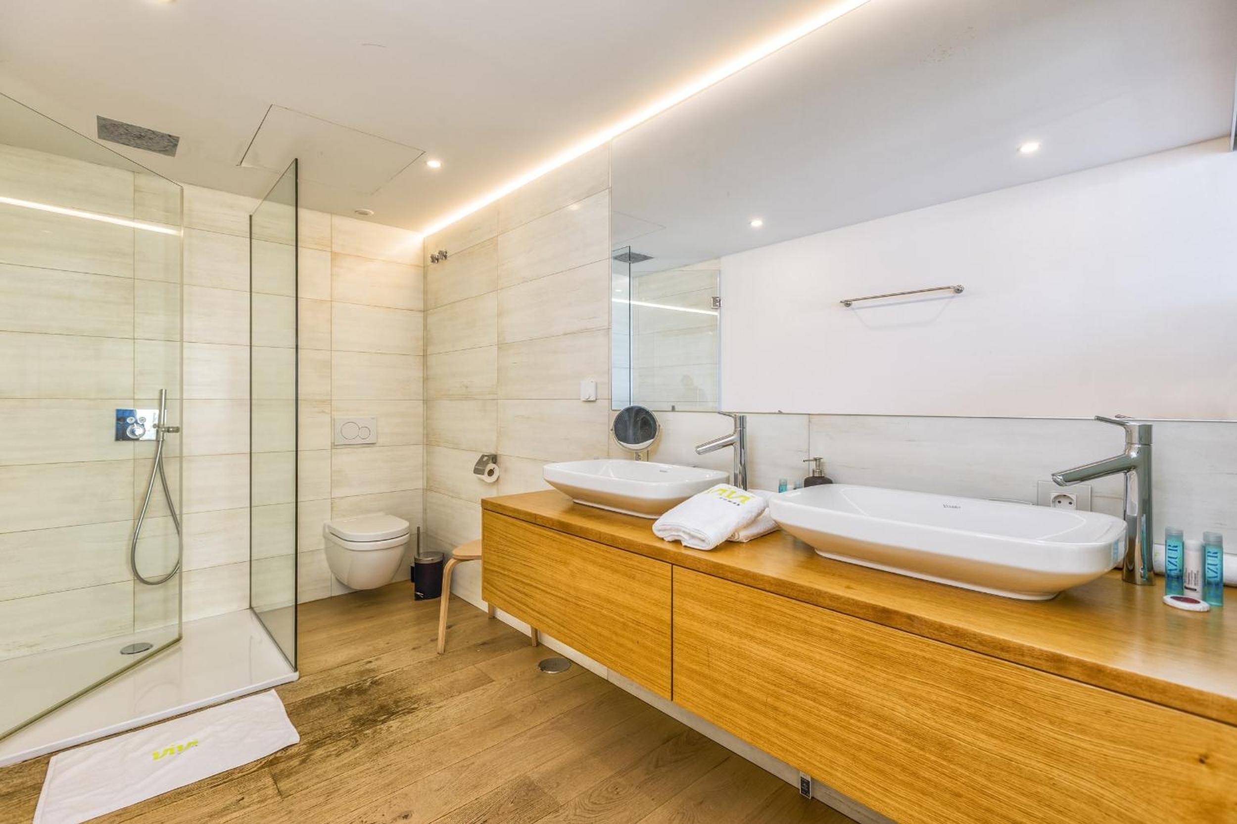 ViVi Homes - Nova Pool, Terrace & Sea View