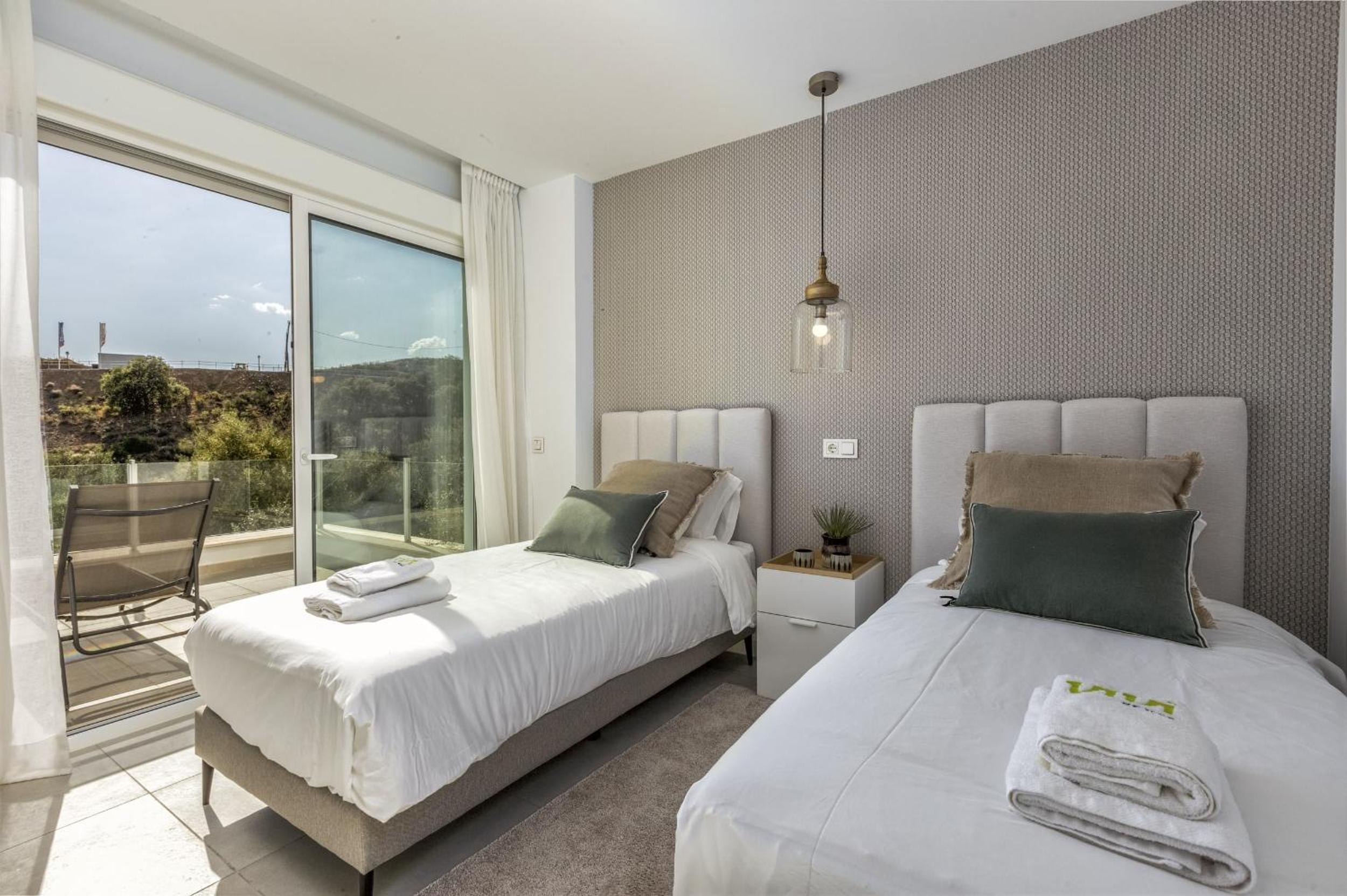 ViVi Homes - Casa Element Pool, Terrace & Golf