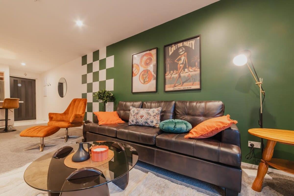 The Riccarton Niche - Sleek 2-Bedroom Urban Pad view 4