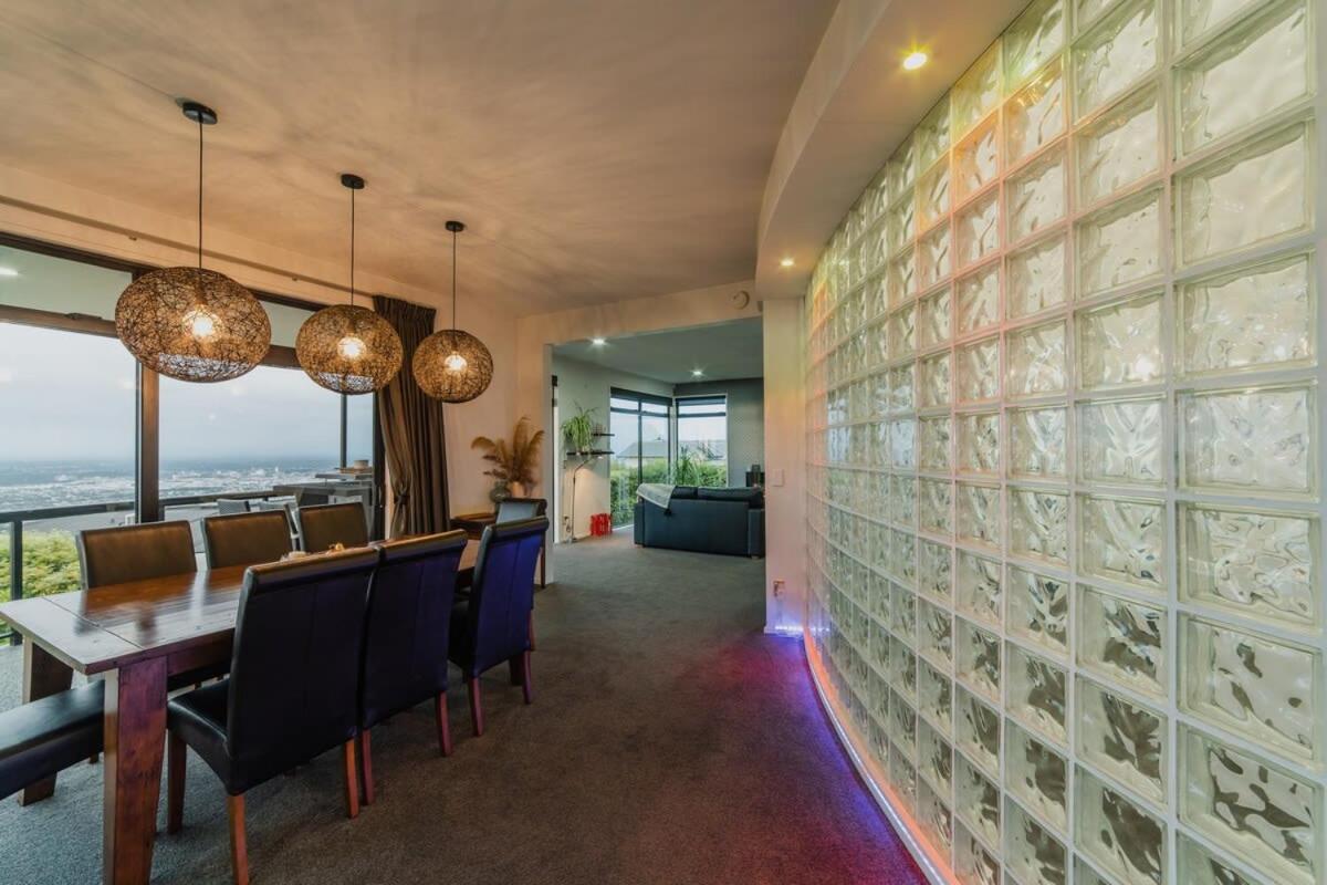 Million Dollar City Views - Sleeps 10